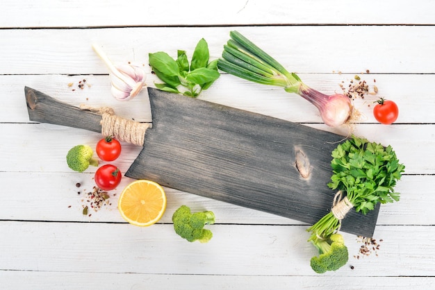 świeże składniki na blacie